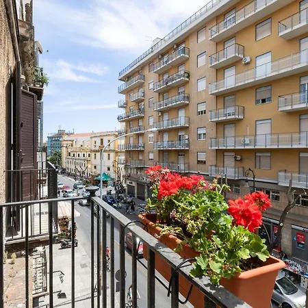 Апартаменты Ballarhost - Ballaro Market Terrace